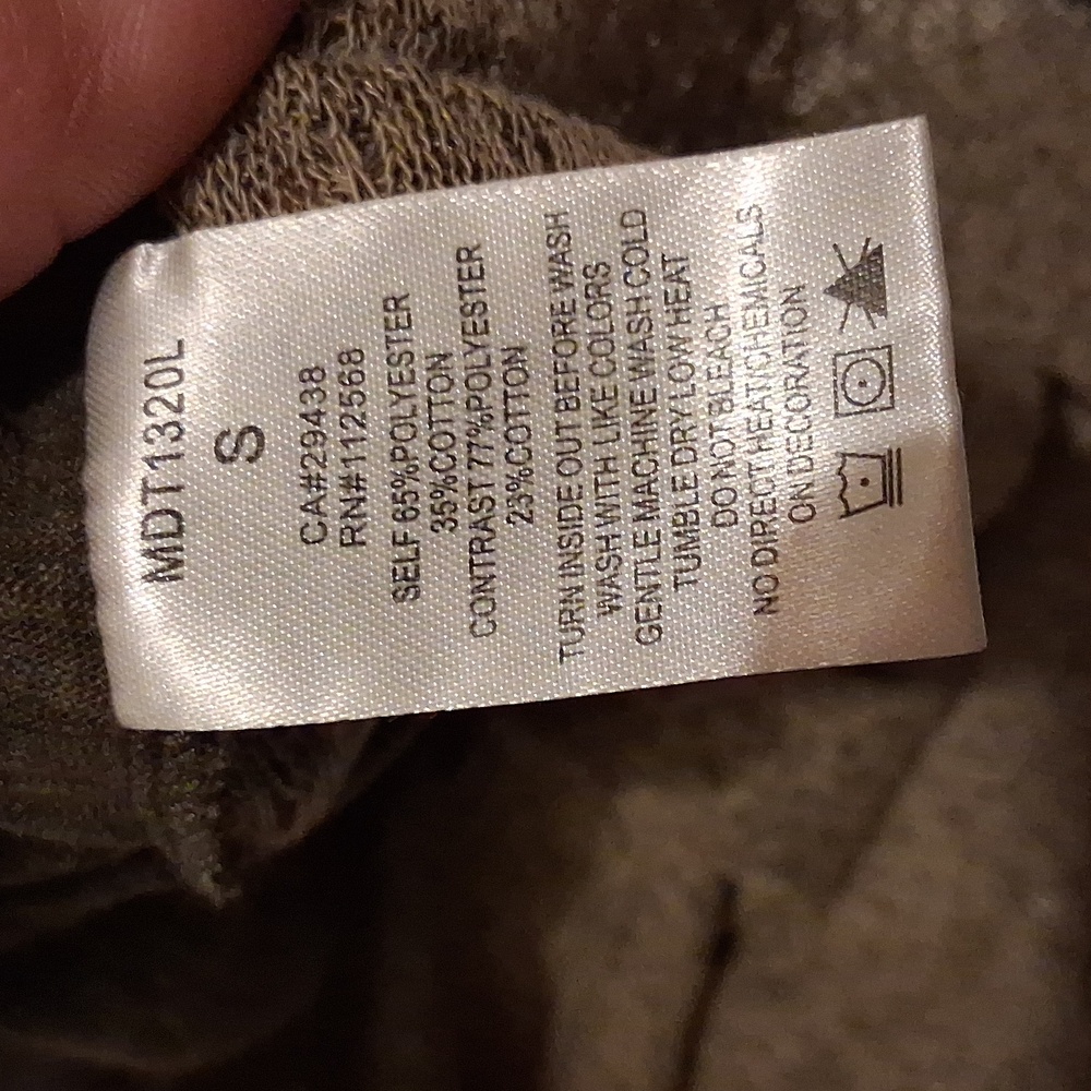 Miss Me Olive Knit Butterfly Top Size Small - Picture 9 of 9